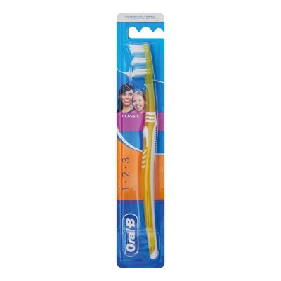 Oral B 3 Effect Classic Toothbrush Medium